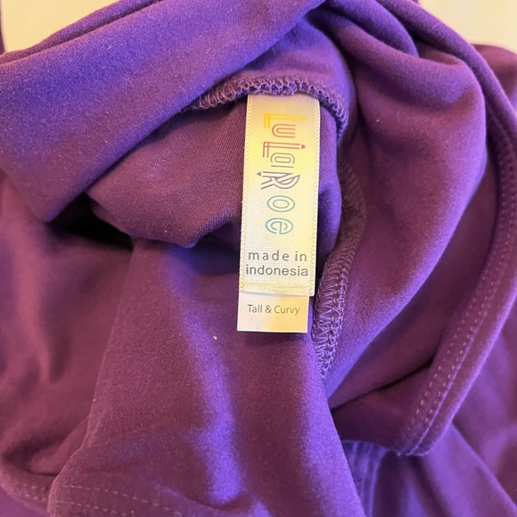 LULAROE Tall & Curvy Purple Leggings - Picture 3 of 3
